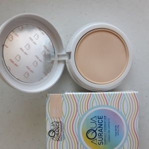 Jcat AquaSurance Compact Foundation Ivory
